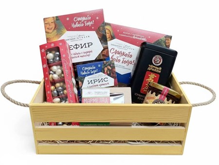 Новогодний подарок "Зимнее угощение: любимые лакомства" 17975